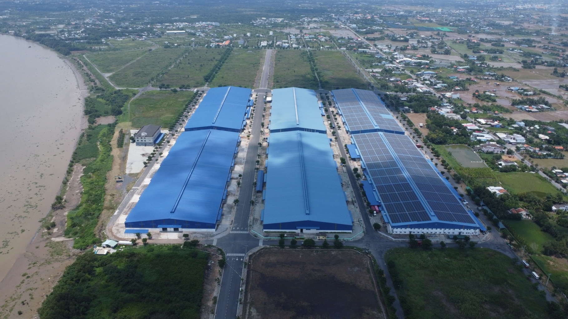Nhà xưởng năng lượng xanh