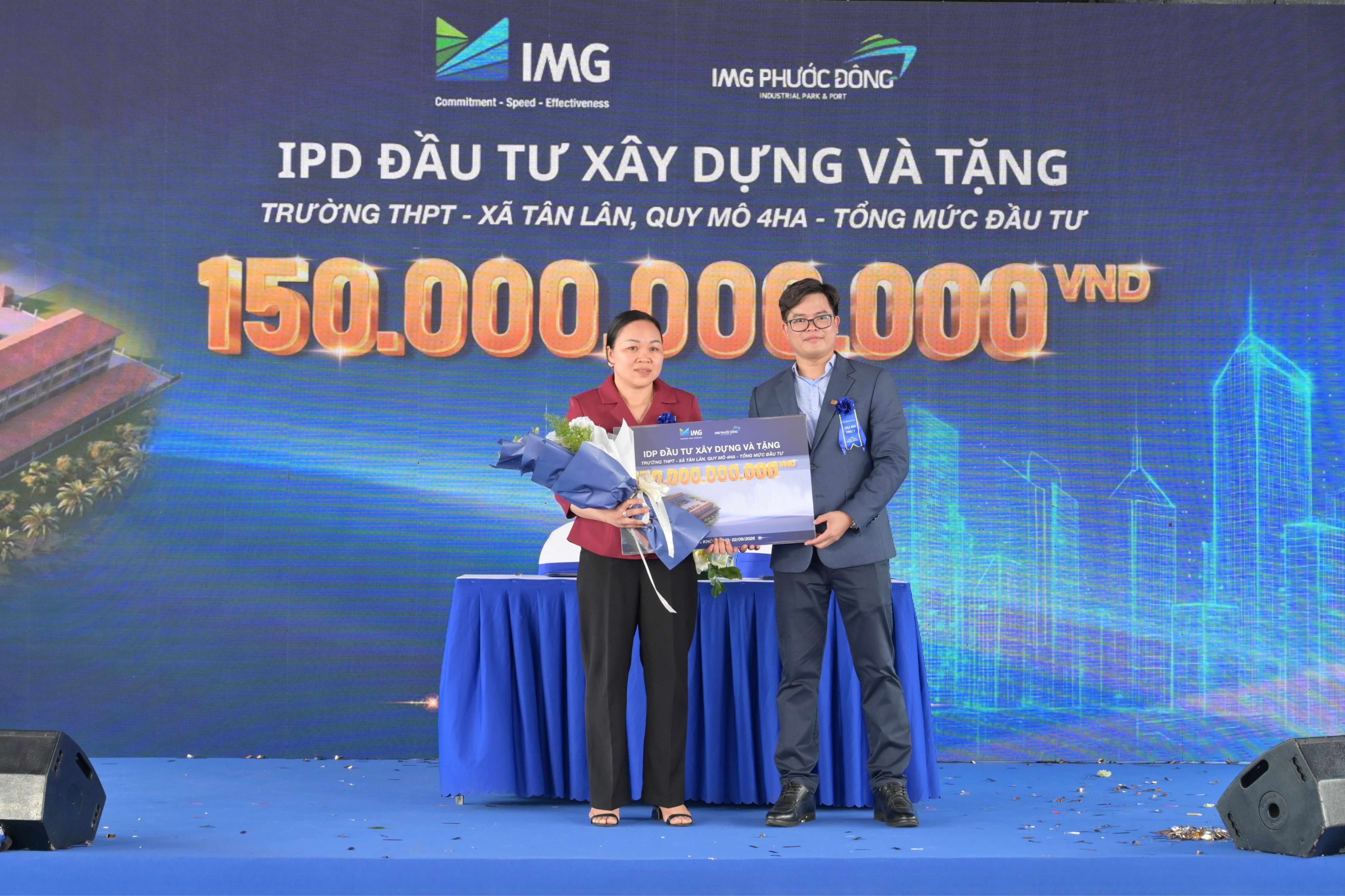 le khoi cong cum nha xuong cao tang   du an nha o cong nhan  ?? nha o chuyen gia tai kcn cau cang phuoc dong nhan ky niem 51 nam ngay giai phong mien nam