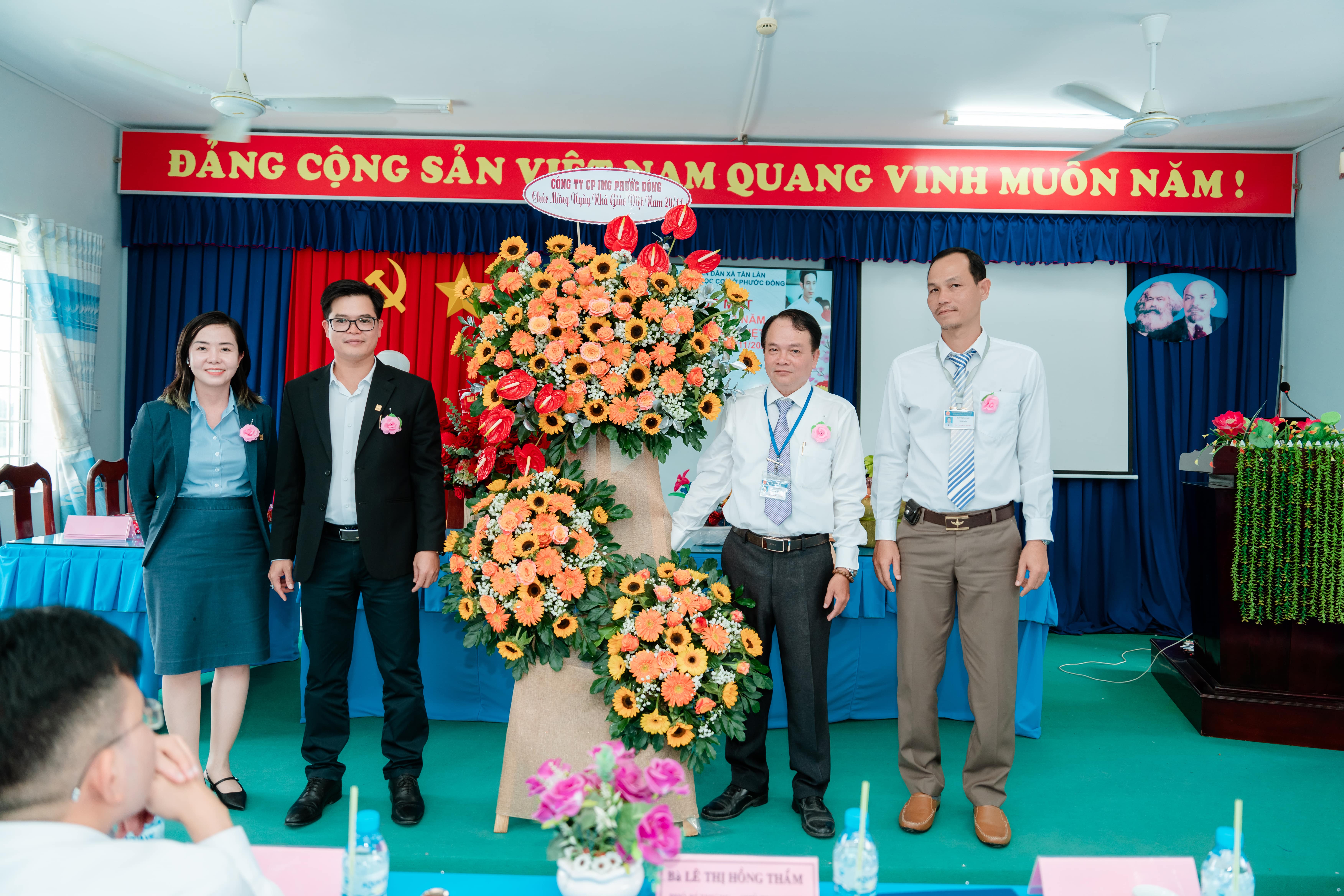 le trao hoc bong img phuoc dong nam hoc 2025 ??2026  tiep suc tai nang  ?? dong hanh cung giao duc dia phuong