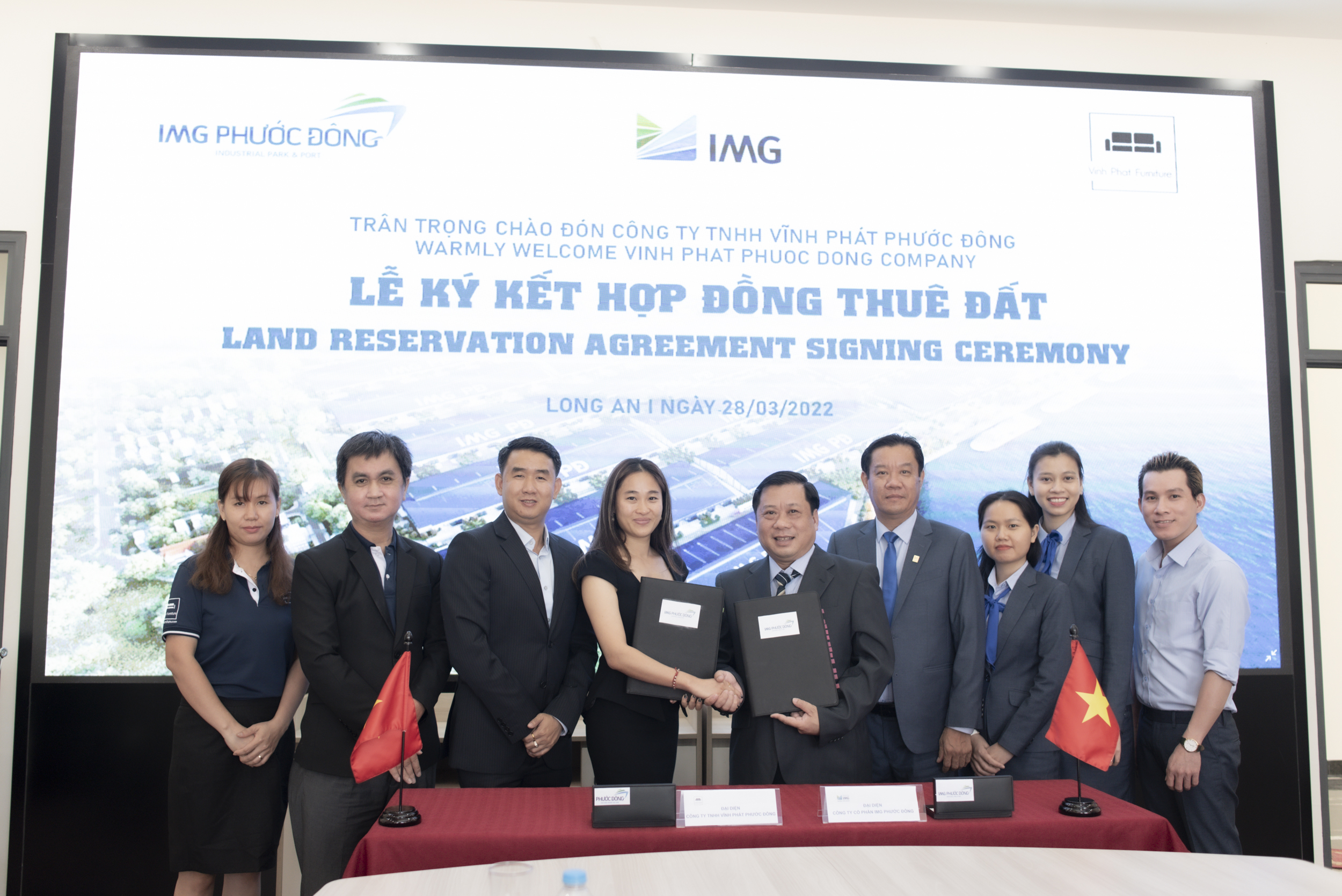signing ceremony of land lease contract between img phuoc dong joint stock company and vinh phat phuoc dong co  ltd